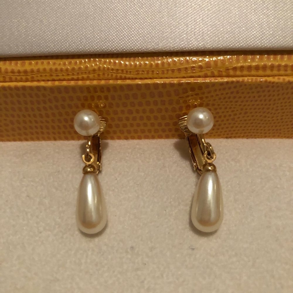 Elegant Pearl Drop Earrings